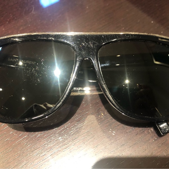 Authentic Saint Laurent black sunglasses - Picture 8 of 10